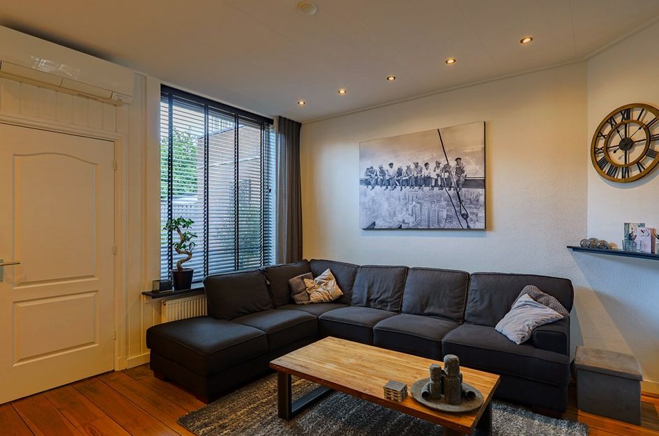 Emmastraat 30