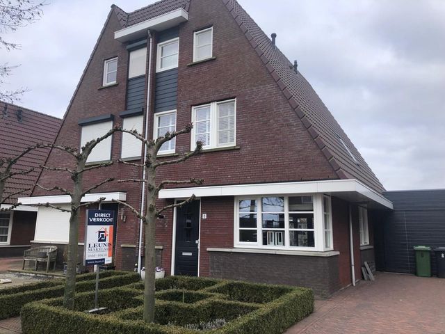 Hofstede 8, Tholen