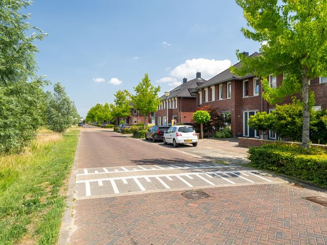 Koetshuislaan 68, Waalwijk