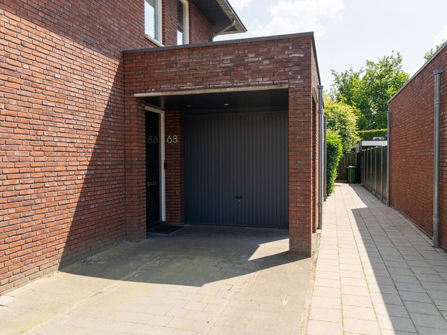 Koetshuislaan 68, Waalwijk