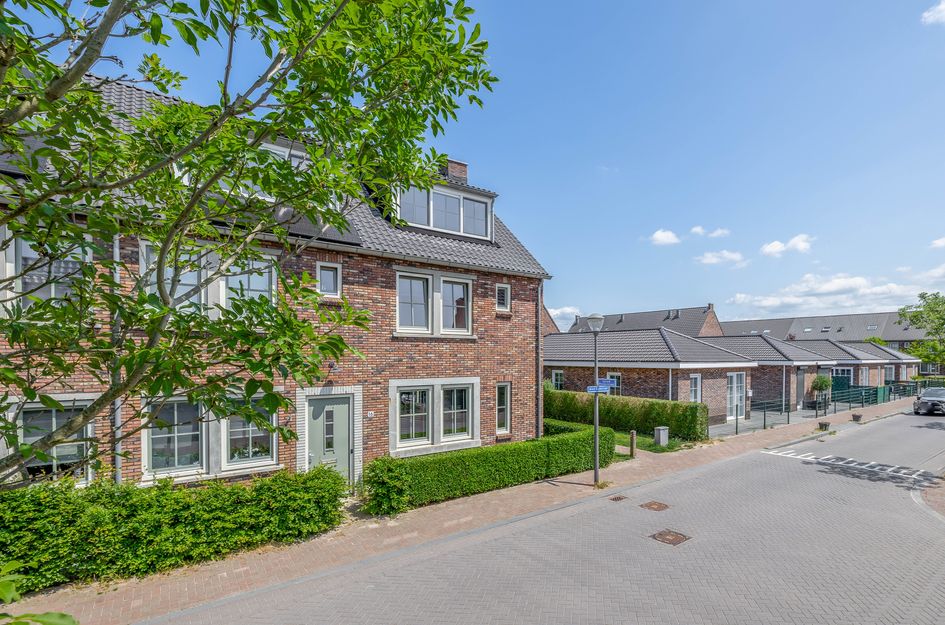 Mien Ruysstraat 18