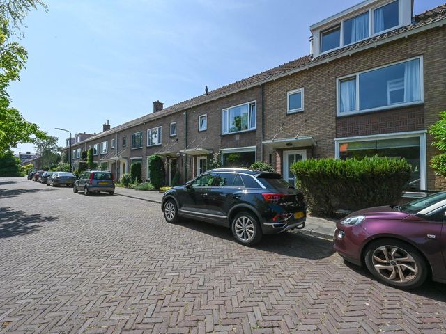 Willem Klooslaan 41, Voorburg