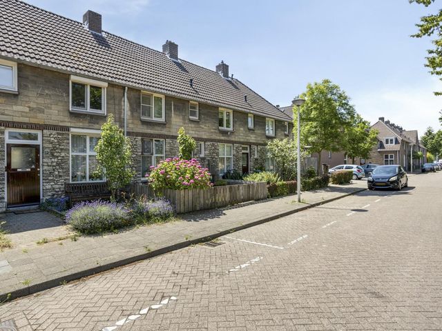Professor Moserstraat 17, Maastricht