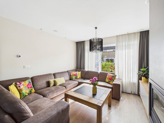 Reaumurstraat 30, Terneuzen