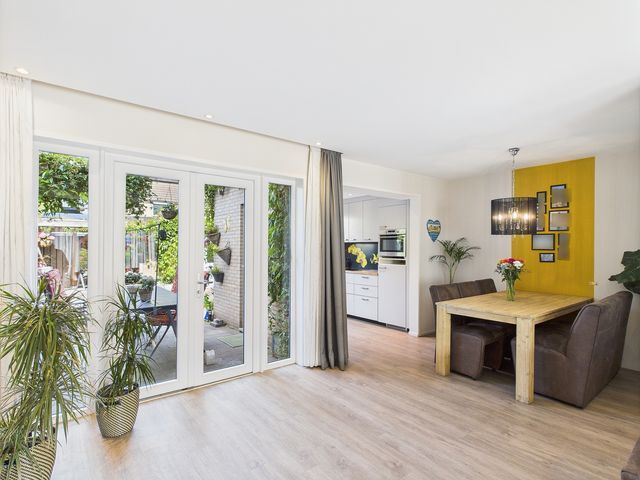 Reaumurstraat 30, Terneuzen