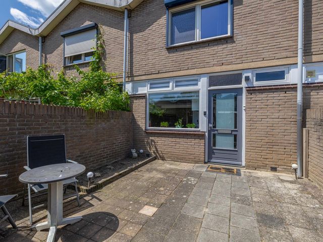 Potkuilenstraat 24, Tegelen