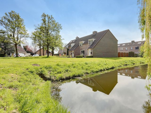 Marehoekstraat 24, Oud-Vossemeer