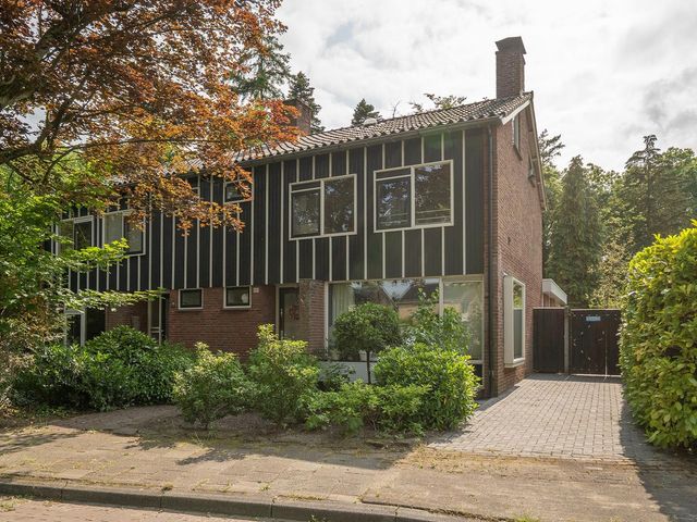 Mozartlaan 105, Enschede