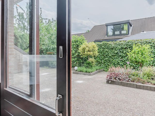 Meerkoetlaan 52, Hoogeveen