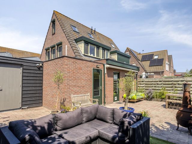 Oranjehof 2, Randwijk