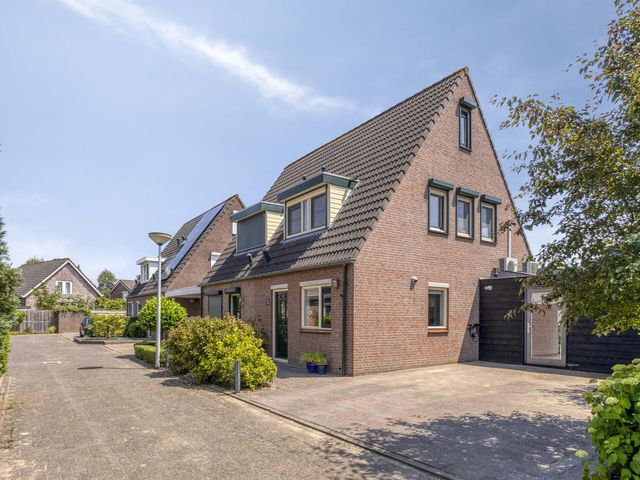 Oranjehof 2, Randwijk