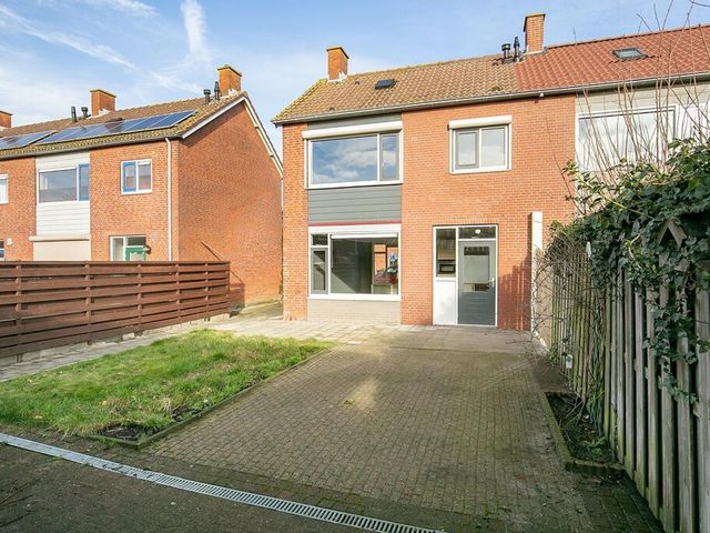 President Kennedystraat 15, Sint-Maartensdijk