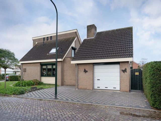 Anna van Bourgondiestraat 37, Sint-Annaland