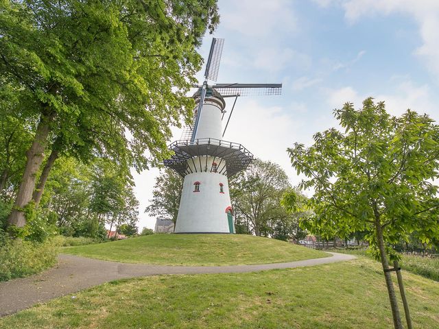 Hoekwoning type J , Tholen