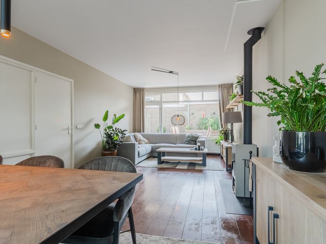 Oranjeplantsoen 9, Bodegraven