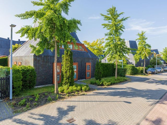 Voorgracht 17, Vijfhuizen