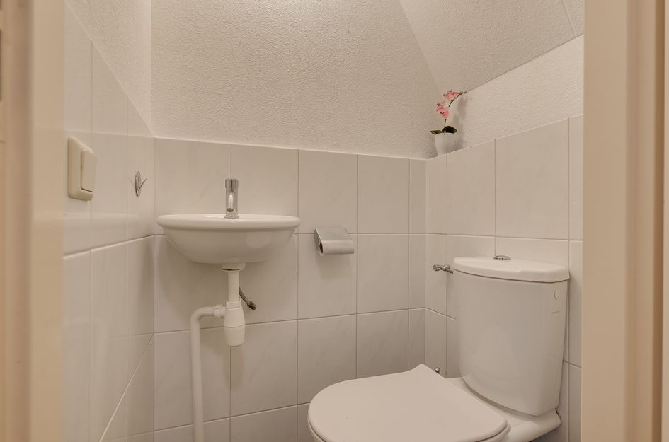 Alexander Adamskistraat 1