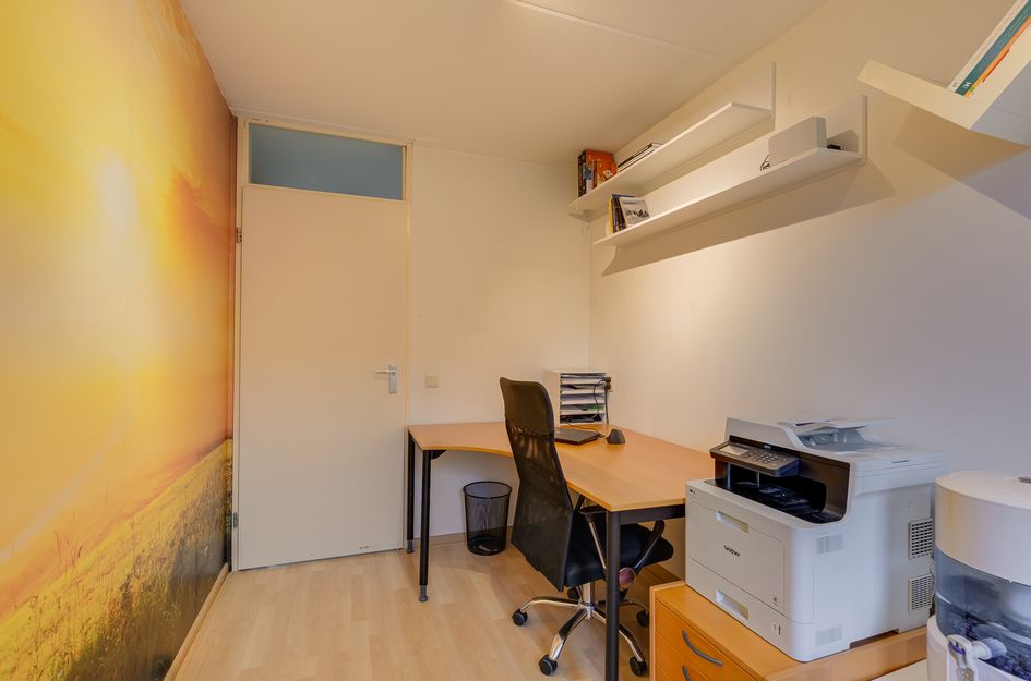 Alexander Adamskistraat 1