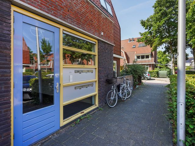 Tieratesstraat 8, Wateringen