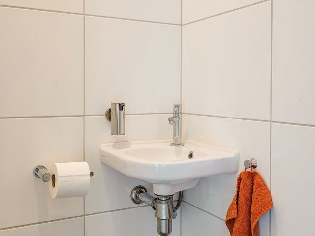 Tieratesstraat 8, Wateringen