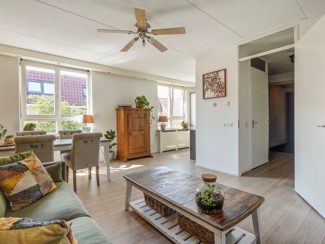 Tieratesstraat 8, Wateringen
