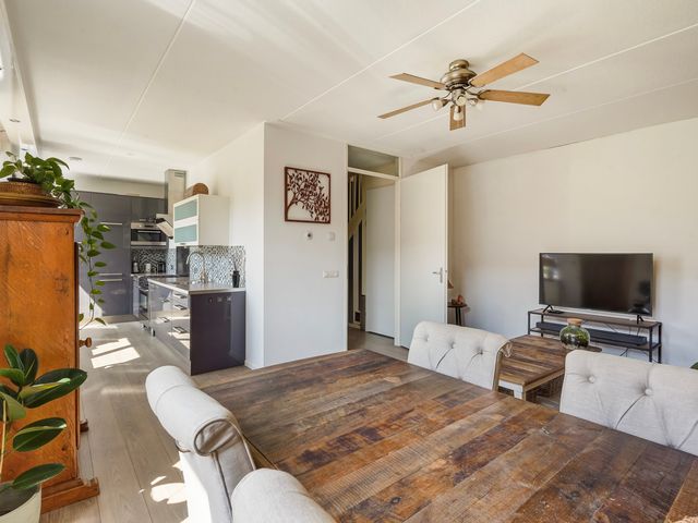 Tieratesstraat 8, Wateringen