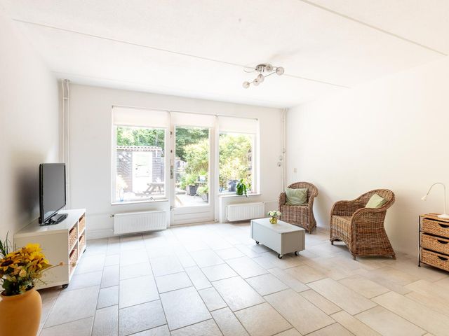 Januaristraat 26, Almere
