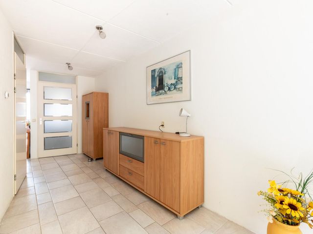 Januaristraat 26, Almere