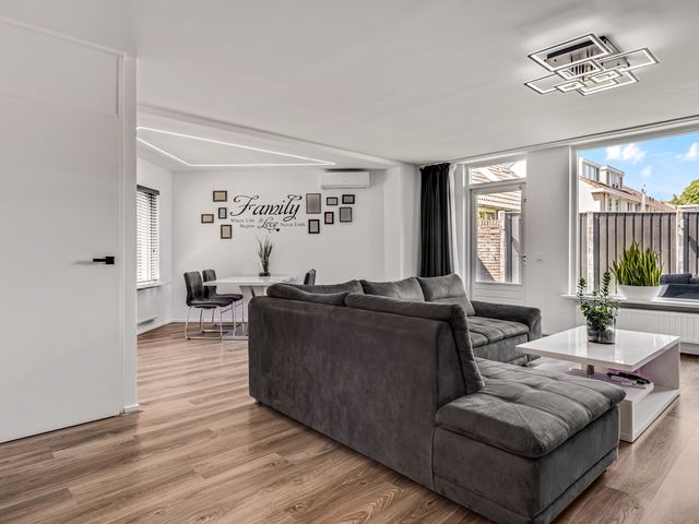 Doesburgstraat 67, Tilburg