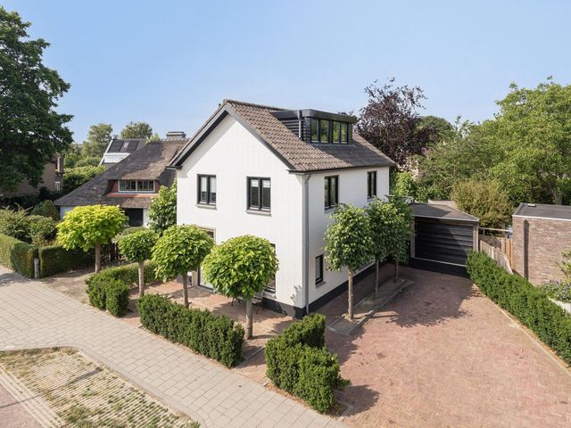Burgemeester van Campenhoutstraat 8, Made
