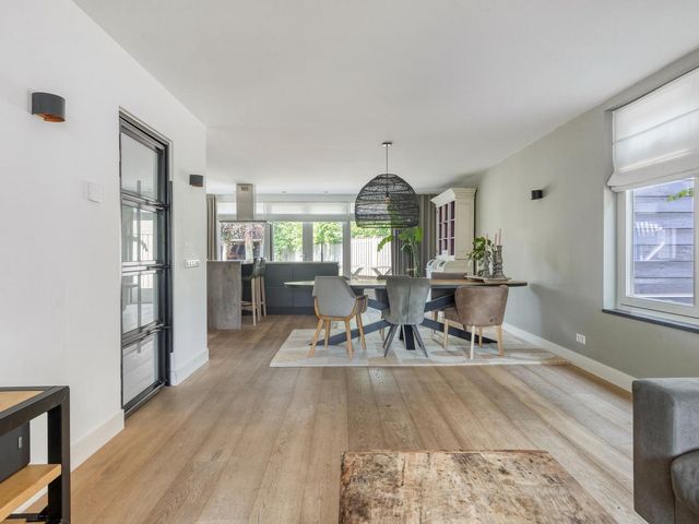 Burgemeester van Campenhoutstraat 8, Made