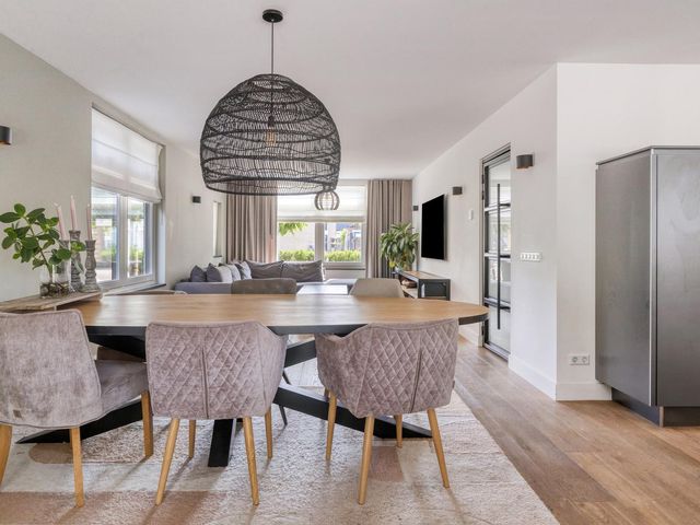 Burgemeester van Campenhoutstraat 8, Made