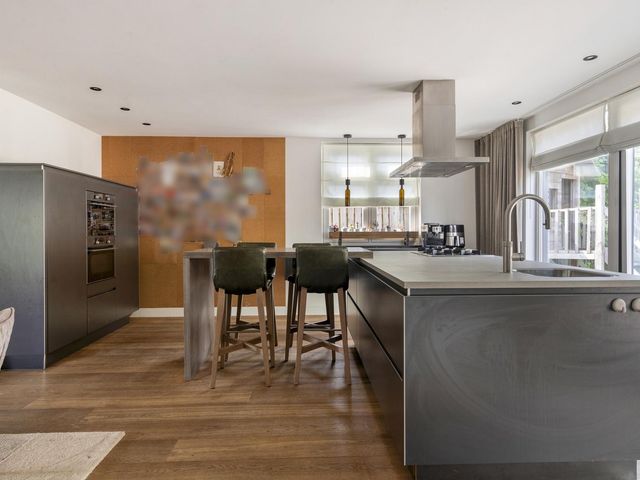 Burgemeester van Campenhoutstraat 8, Made