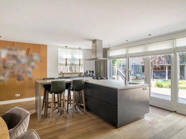 Burgemeester van Campenhoutstraat 8, Made