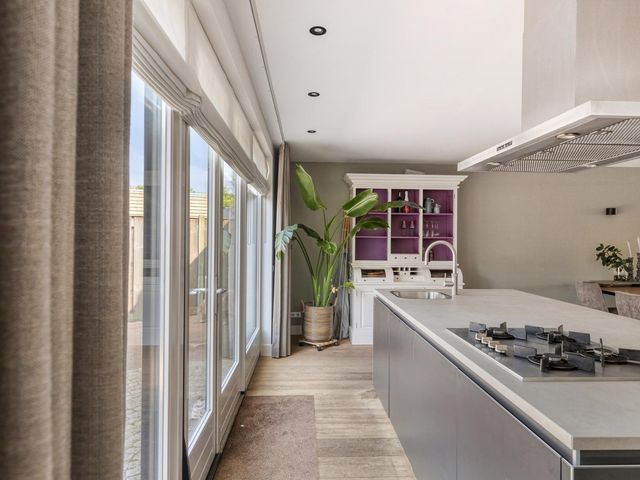 Burgemeester van Campenhoutstraat 8, Made