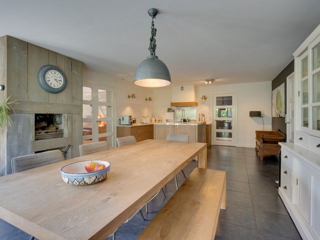 Warder 174, Warder