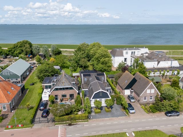 Warder 174, Warder