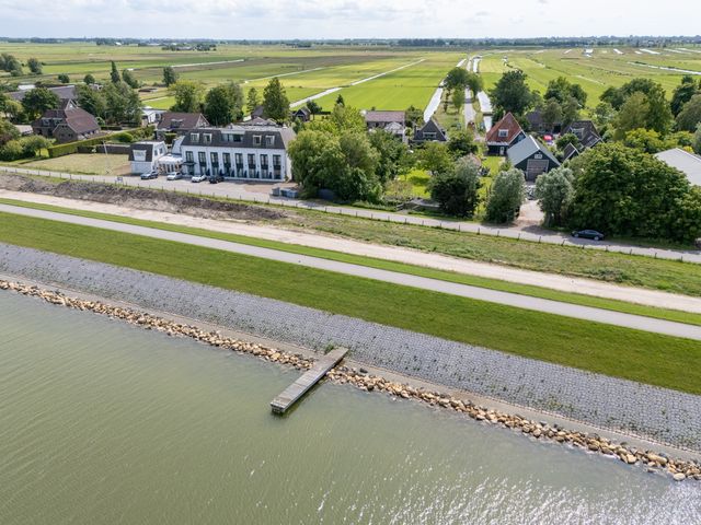 Warder 174, Warder