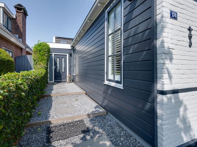 Warder 174, Warder