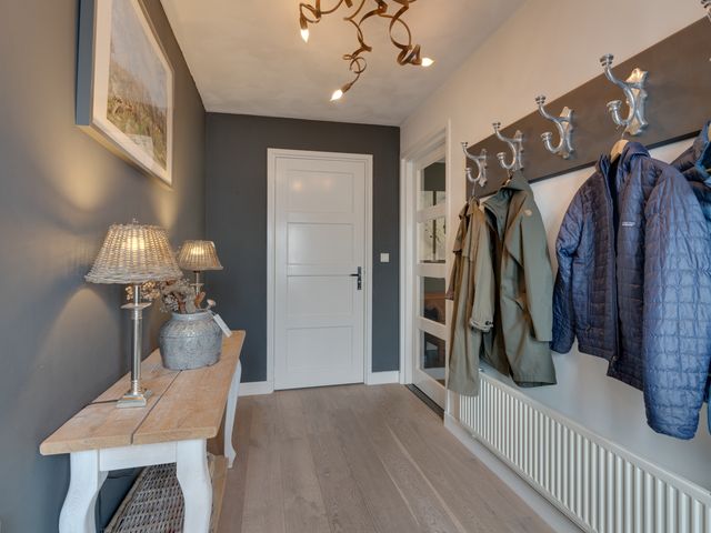 Warder 174, Warder