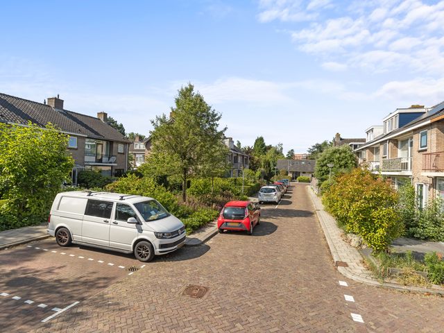Reseda 2, Dordrecht