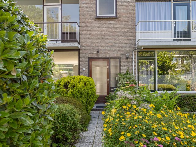 Reseda 2, Dordrecht