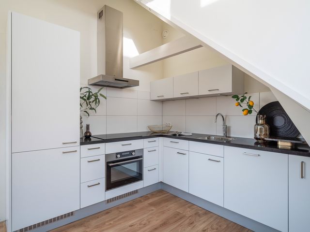 Oostzeedijk Beneden 35C03, Rotterdam