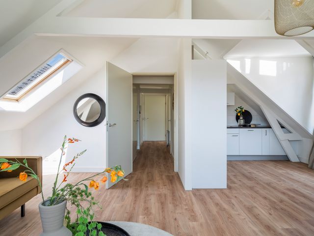 Oostzeedijk Beneden 35C03, Rotterdam