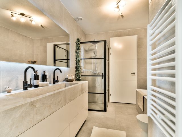 Baan 48F, Rotterdam