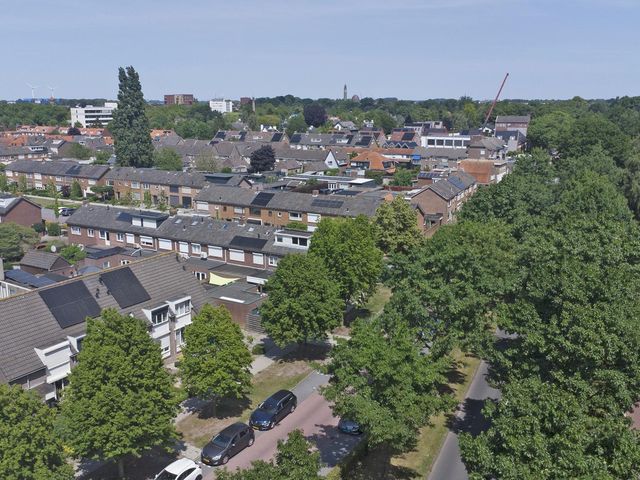 Krayenhofflaan 13, Waalwijk