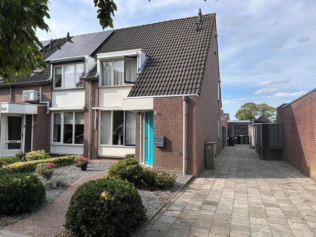 Krayenhofflaan 13, Waalwijk