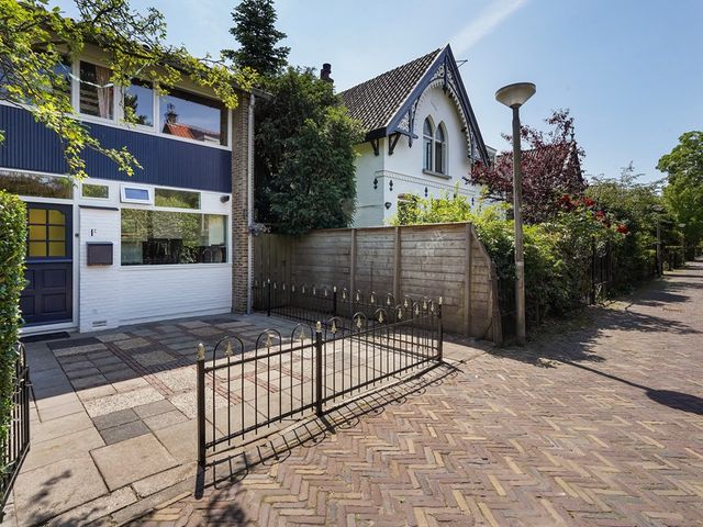 Laan Van Overvest 1C, Delft