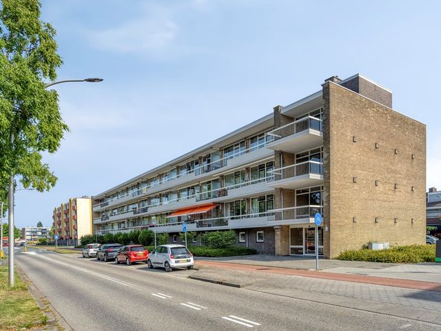 Admiraal de Ruyterweg 13, Zwijndrecht
