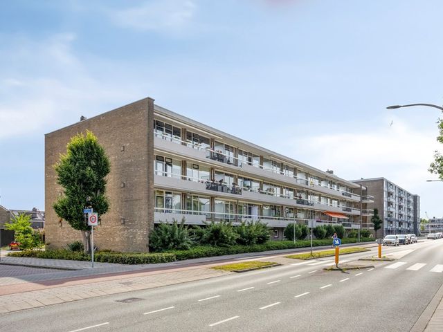Admiraal de Ruyterweg 13, Zwijndrecht
